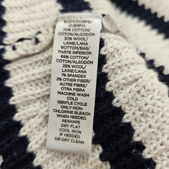 Loft stripe Funnel Neck navy and white knit sleeveless sweater top - Picture 9 of 10